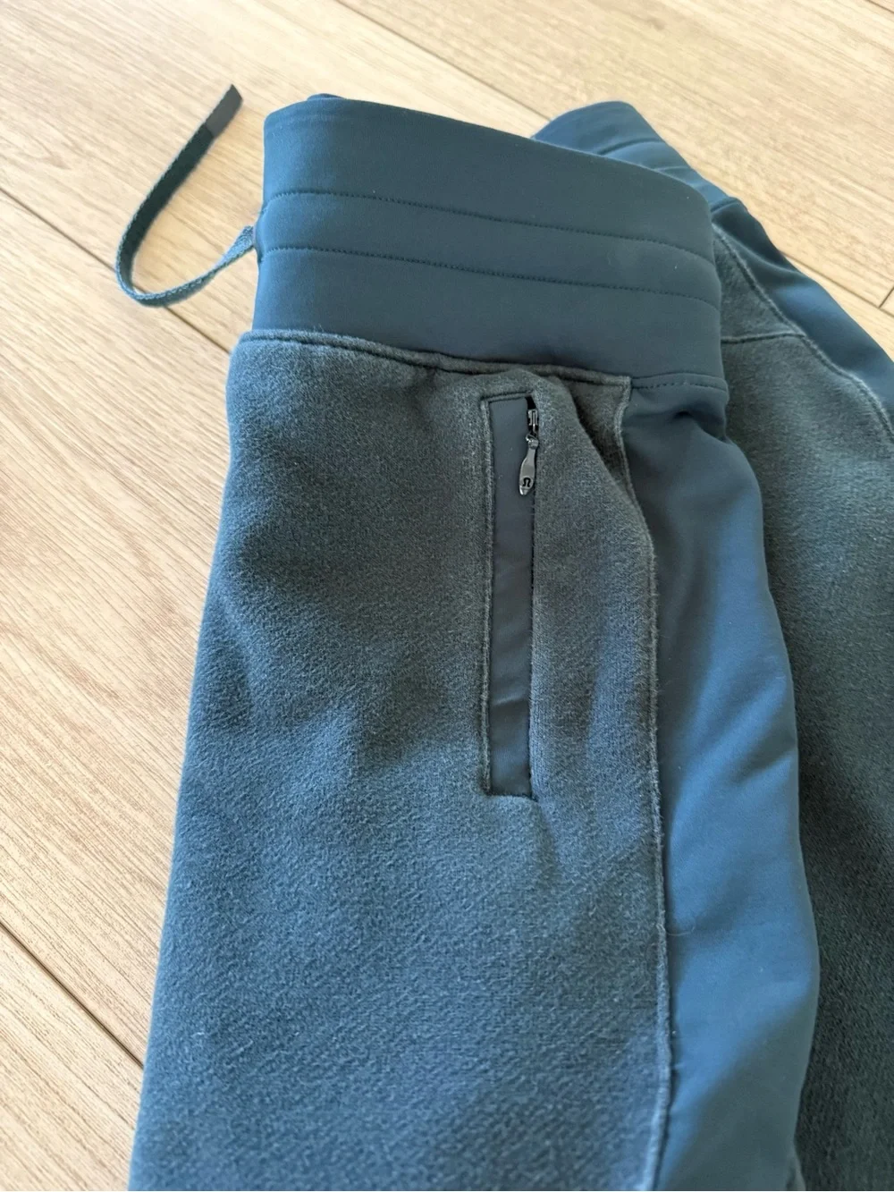 Lululemon Women Submarine Get Going Joggers size 4 teal